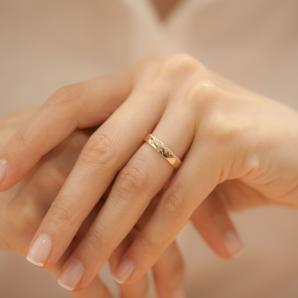 4mm Altın Lazer Desenli Söz / Nişan Yüzüğü Erkek Modeli