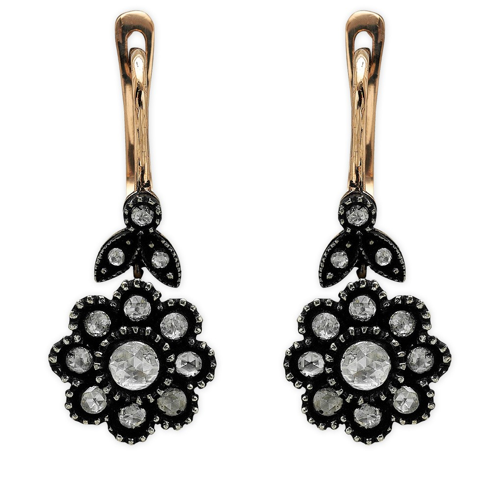 0.61 Karat Elmas Gül Küpe