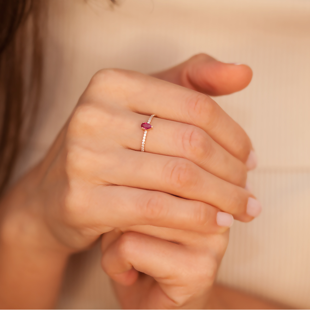 Pırlanta Damla Yakut Yüzük