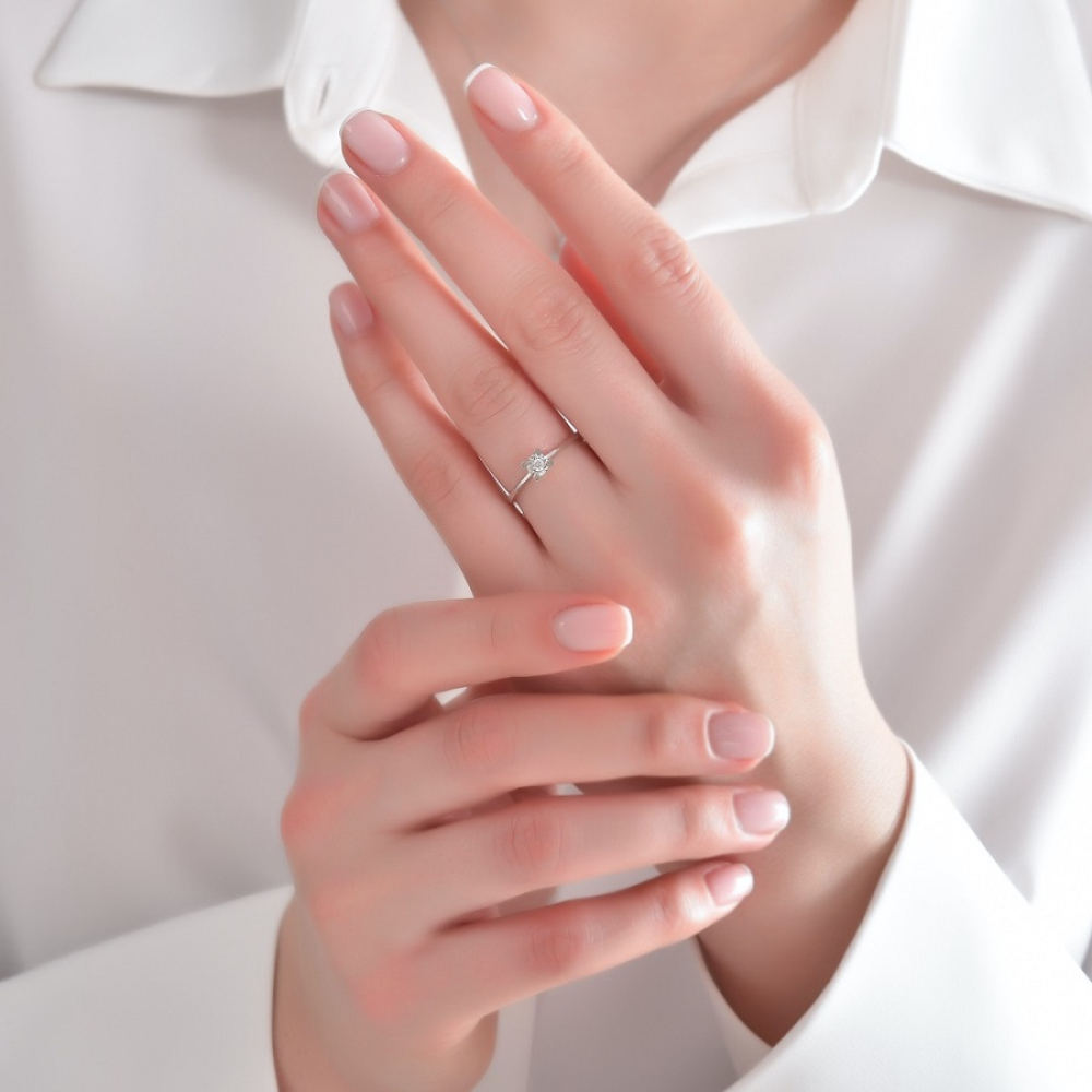 0.18 Karat Pırlanta Tektaş Yüzük Hadsten