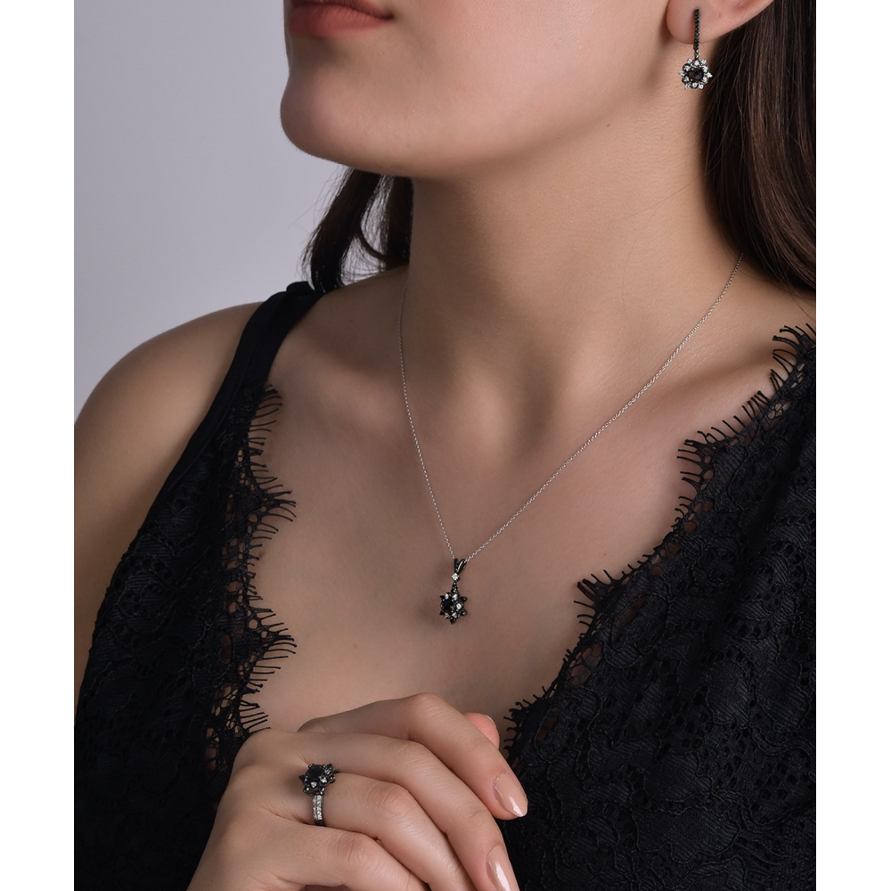 Siyah Beyaz Pırlanta Kolye