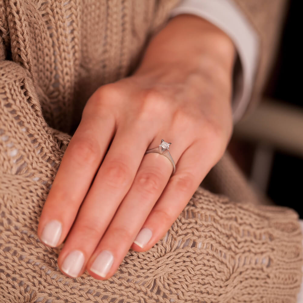 0.40 Karat D-SI1 Pırlanta Tektaş Yüzük GIA Sertifikasıyla