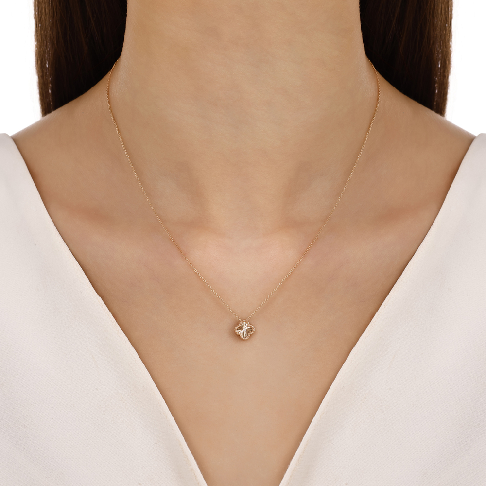 Yıldız Yonca Pırlanta Kolye