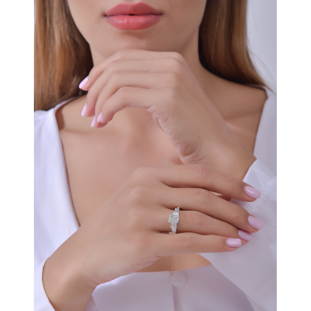 0.71 Karat Baget Pırlanta Yüzük