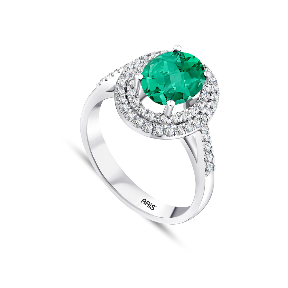 2.20 Karat Oval Zümrütlü Pırlanta Yüzük