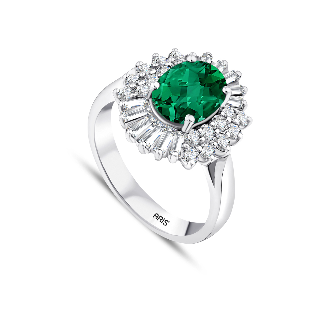 2.67 Karat Oval Zümrüt Pırlanta Yüzük