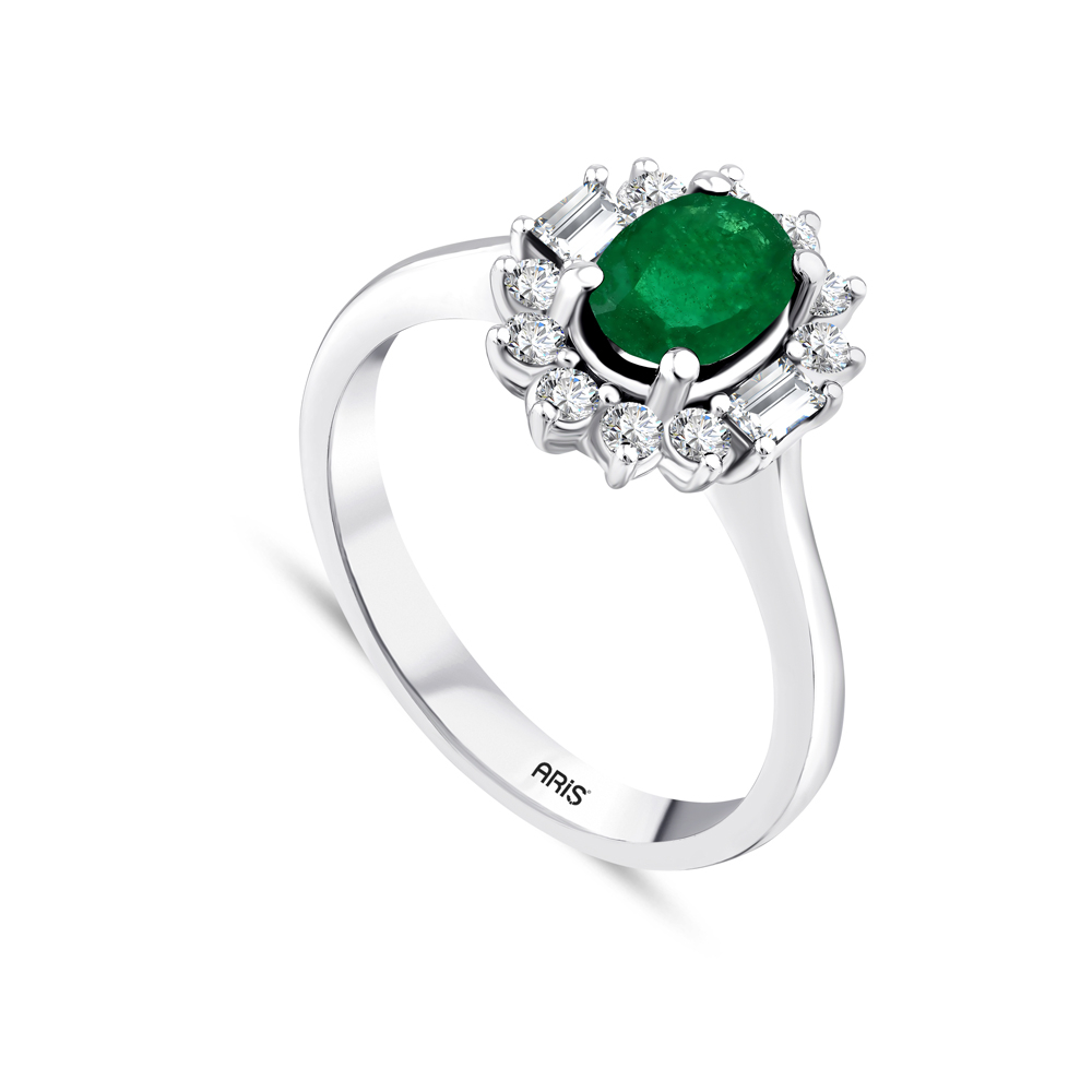 2.20 Karat Oval Zümrüt Pırlanta Yüzük