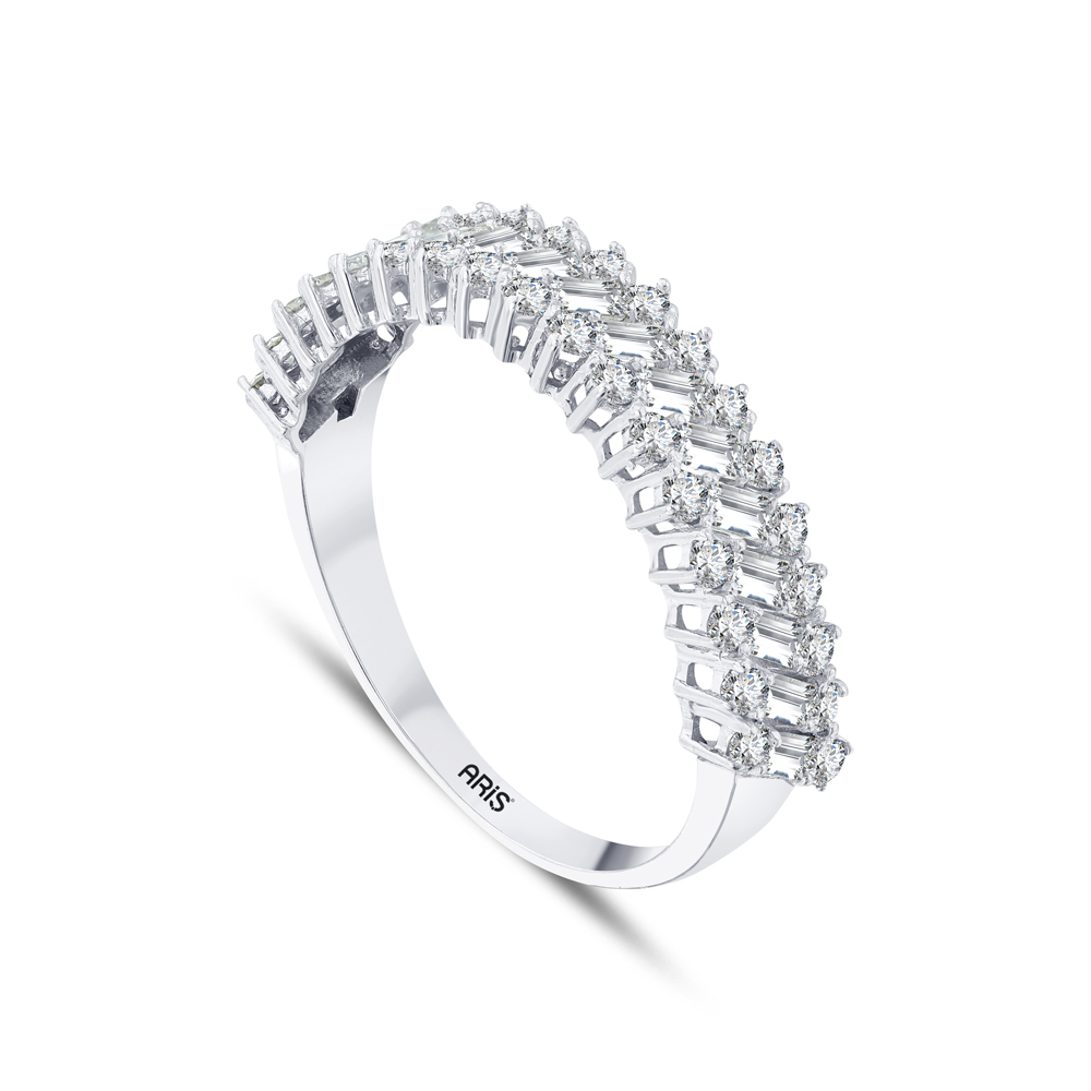 0.79 Karat Baget Yarımtur Pırlanta Yüzük