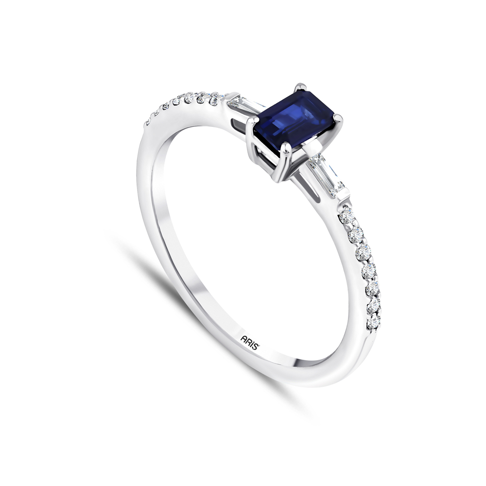 0.55 Karat Zümrüt Kesim Safir Pırlanta Yüzük