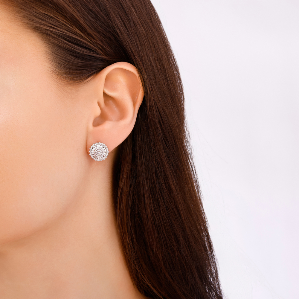 0.71 Karat Baget Pırlanta Küpe