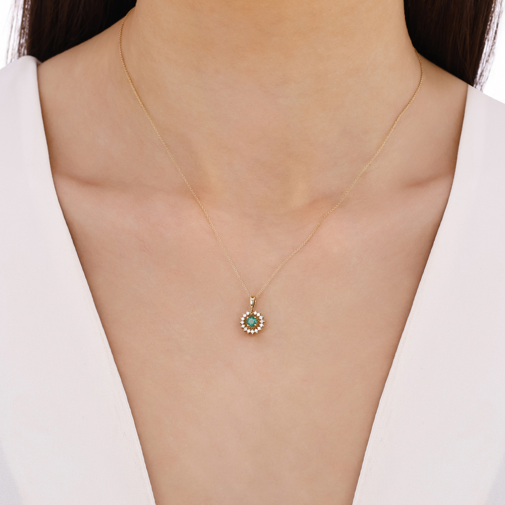 Pırlanta Zümrüt Kolye