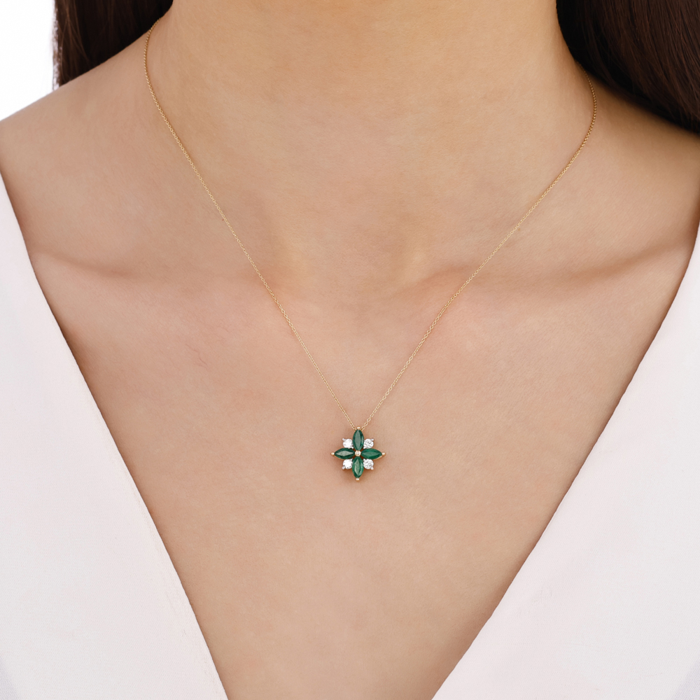 Pırlanta Markiz Zümrüt Kolye