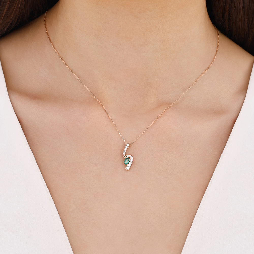 0.35 Karat Pırlanta Zümrüt Kolye