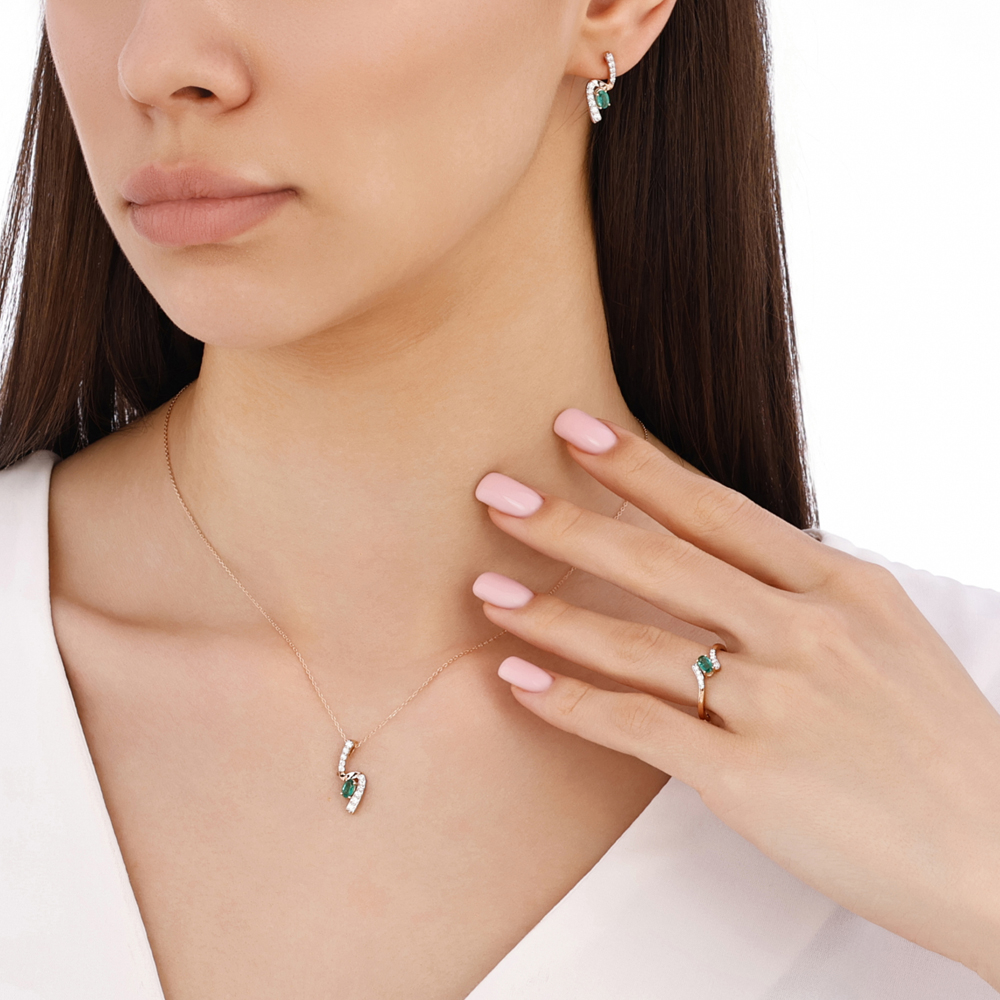 0.35 Karat Pırlanta Zümrüt Kolye