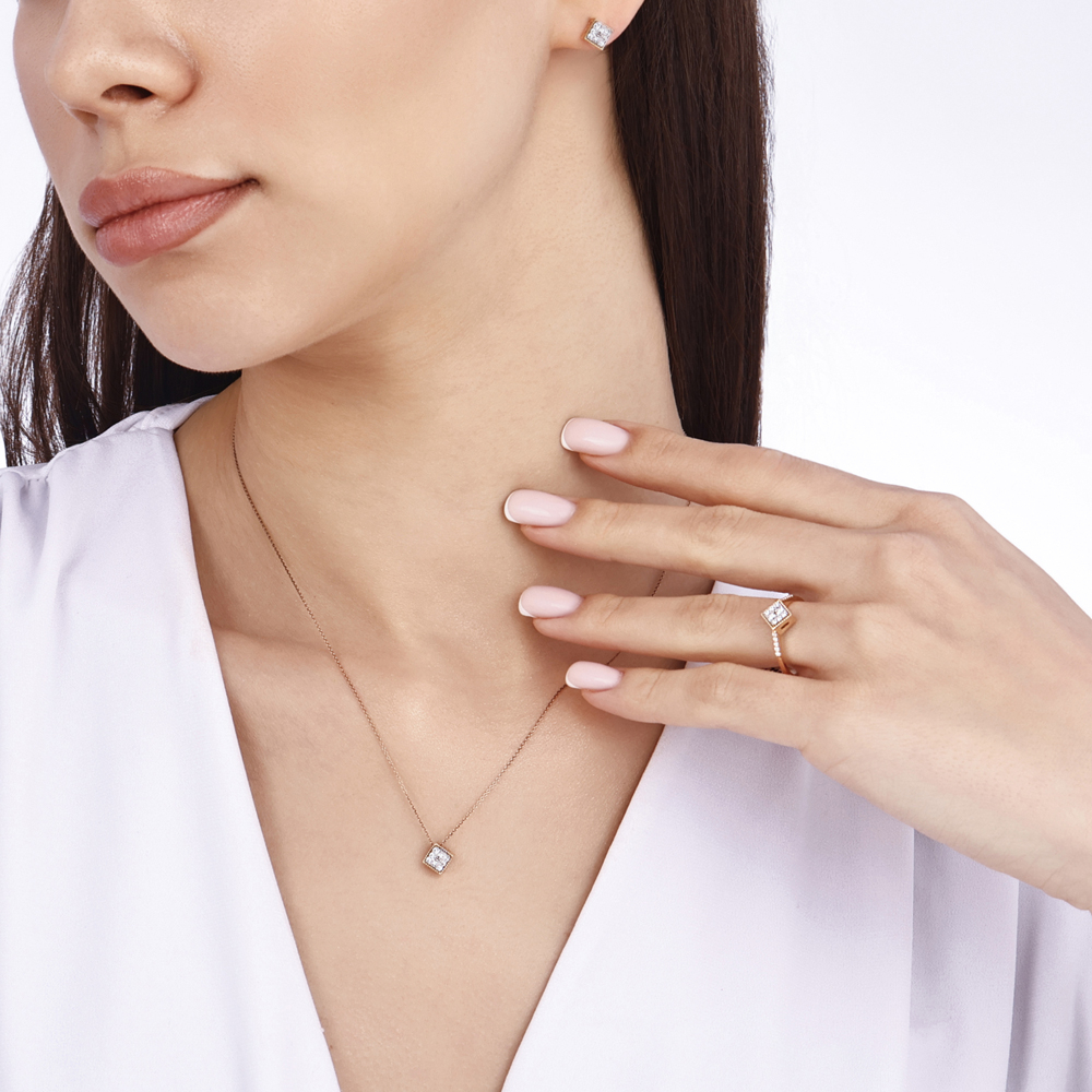 Pırlanta Kare Kolye