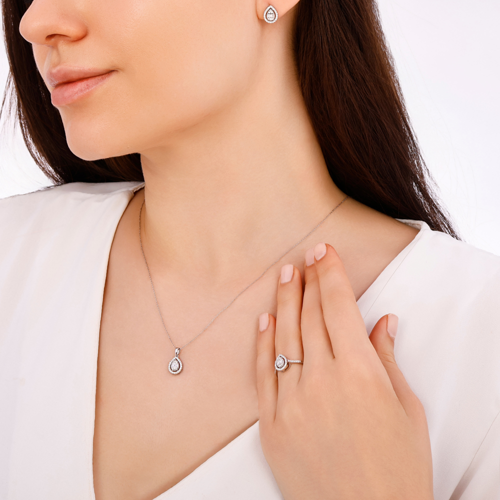 0.19 Karat Baget Pırlanta Damla Kolye