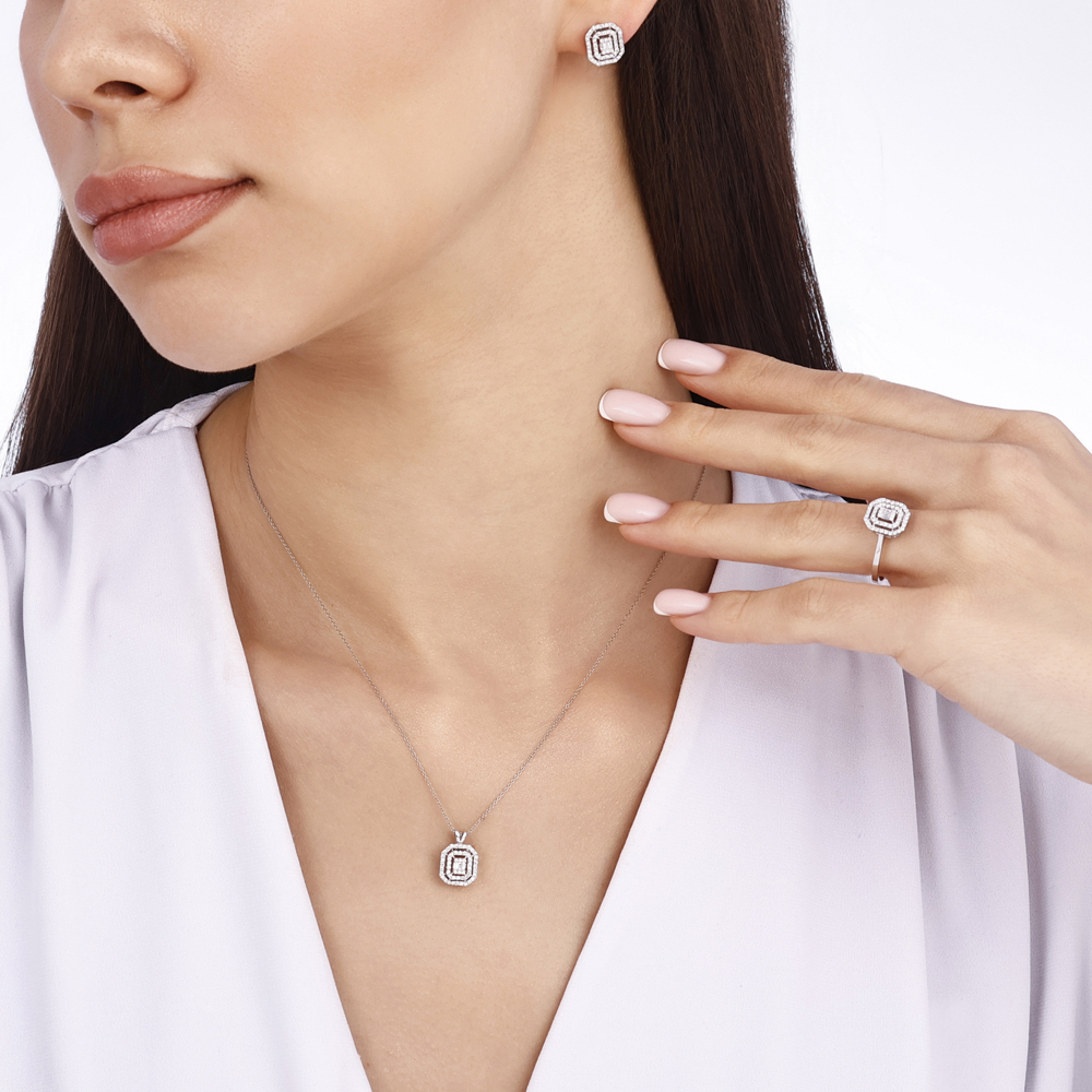 0.24 Karat Baget Pırlanta Kolye