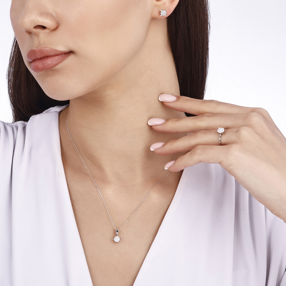 Tektaş Görünümlü Effect Pırlanta Kolye