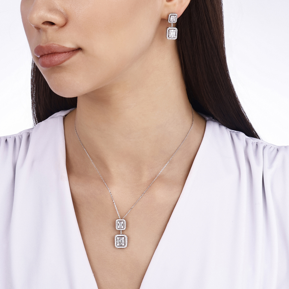 1.10 Karat Baget Pırlanta Kolye