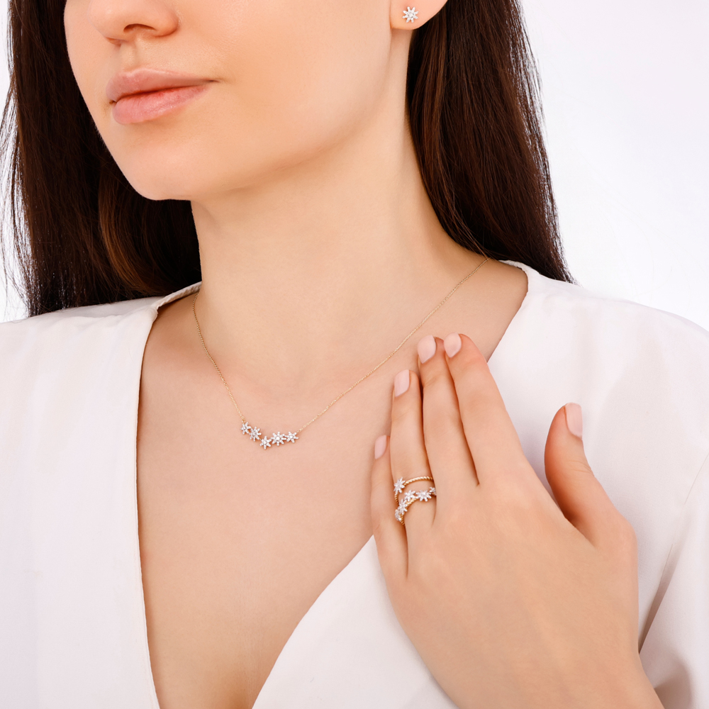 Çiçek Model Pırlanta Kolye