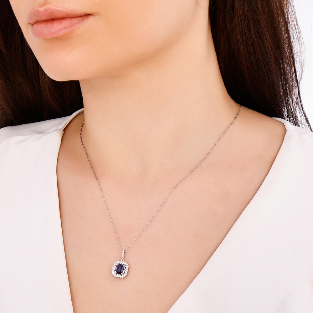 1.50 Karat Zümrüt Kesim Safir Kolye