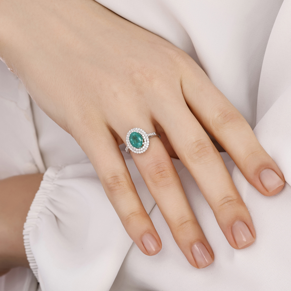 2.20 Karat Oval Zümrütlü Pırlanta Yüzük