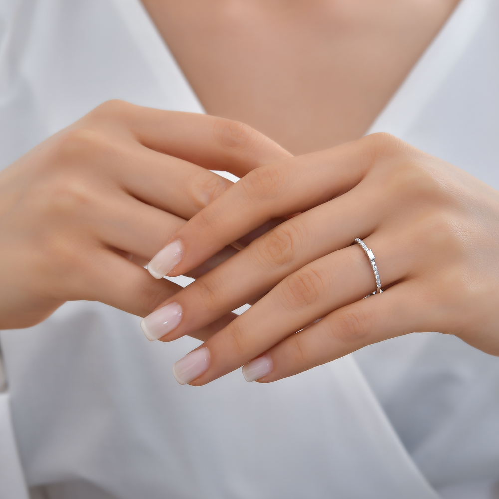 Pırlanta Baget Tektaş Yüzük