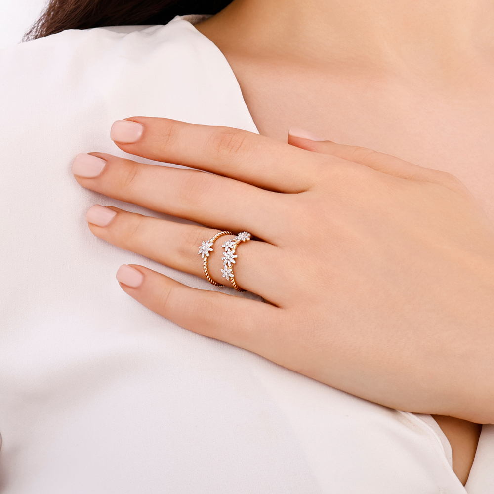 0.29 Karat Çiçek Desenli Pırlanta Yüzük