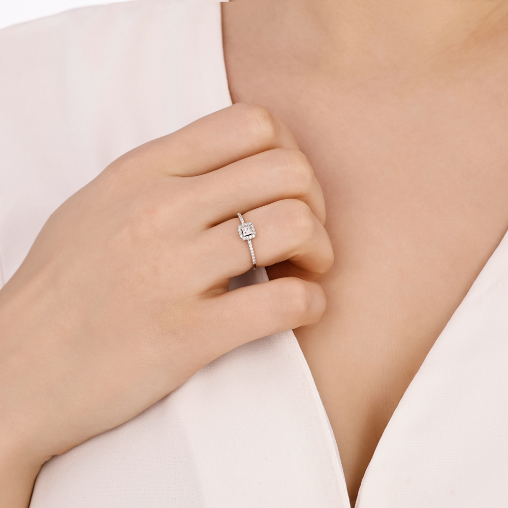 0.27 Karat Prenses Kesim Pırlanta Yüzük