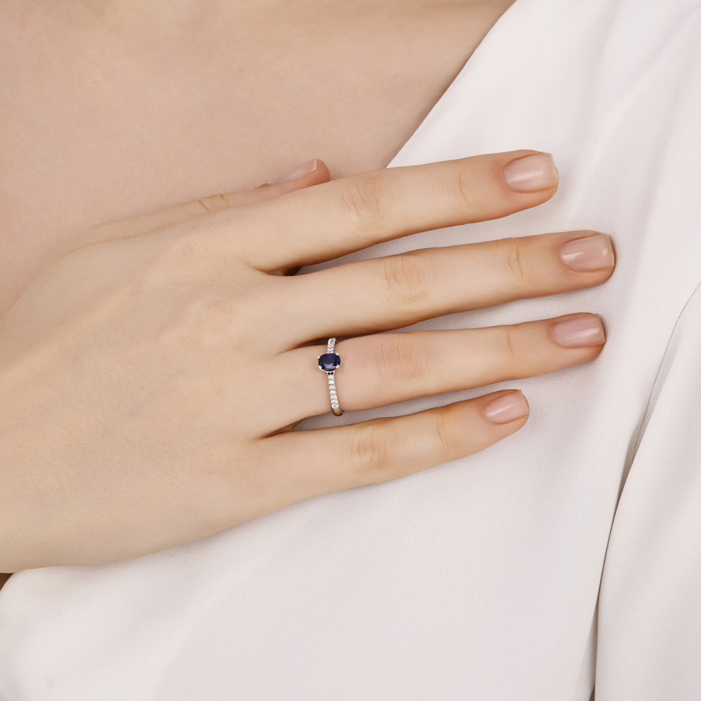 Oval Kesim Safir Pırlanta Yüzük