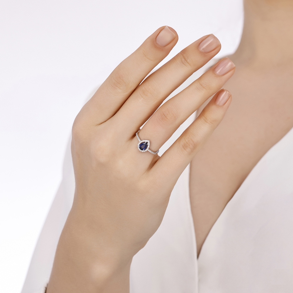 0.82 Karat Damla Safir Pırlanta Yüzük