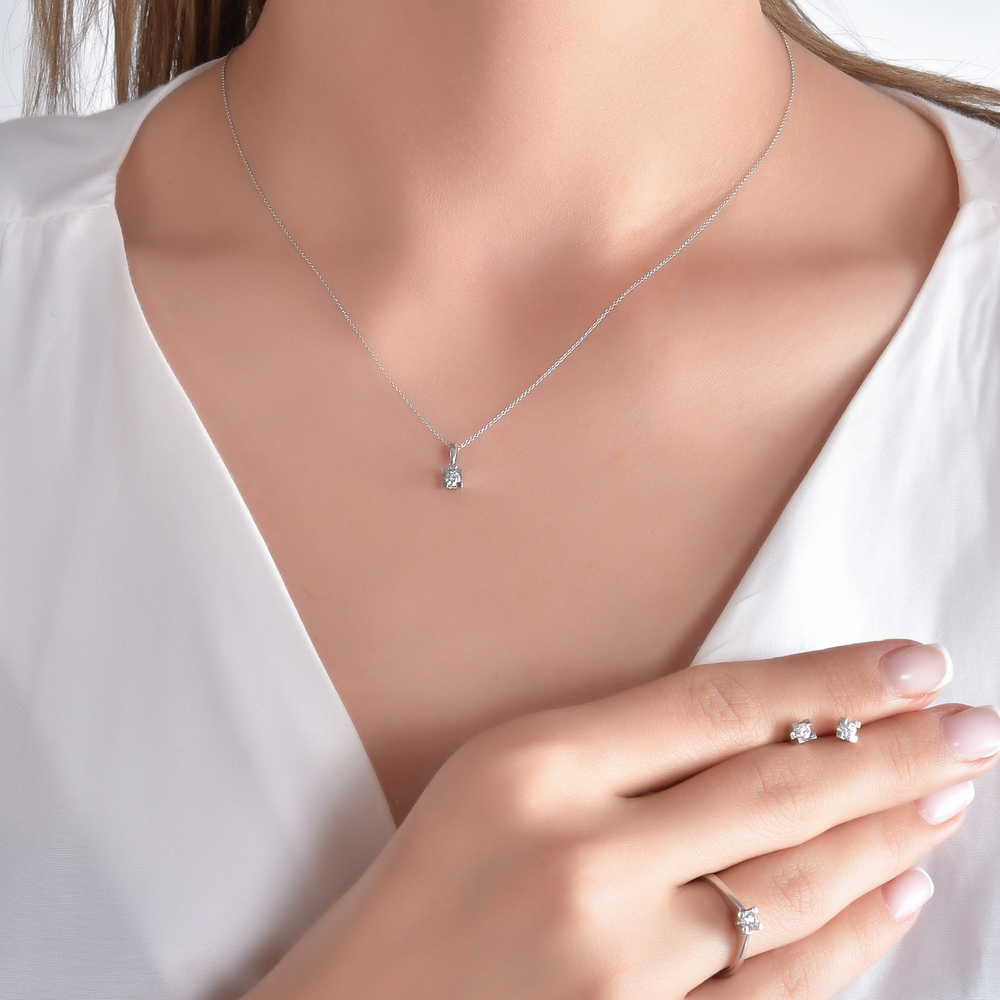 0.10 Karat Pırlanta Tektaş Kolye