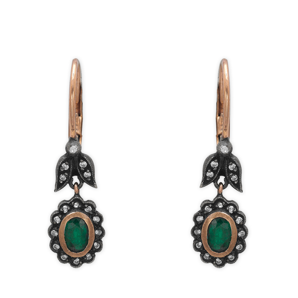 0.95 Karat Elmas Oval Zümrüt Küpe