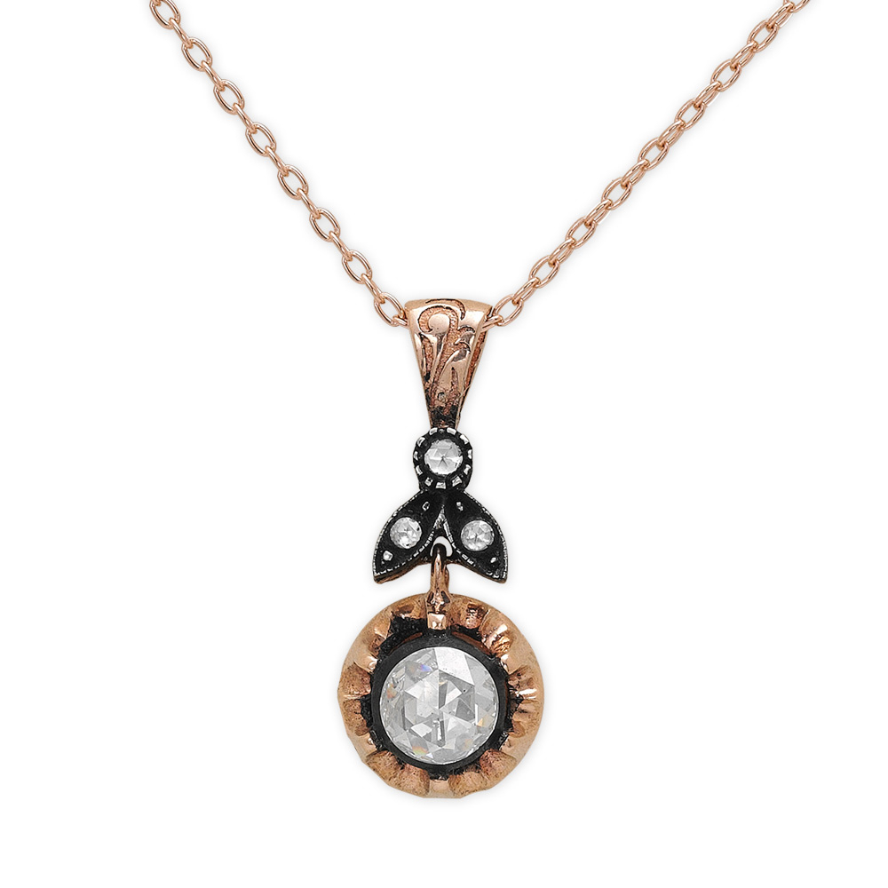 0.22 Karat Elmas Kolye