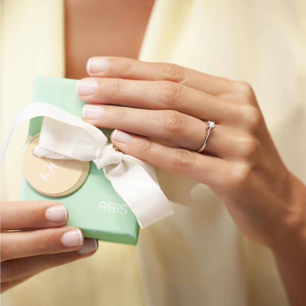 0.30 Karat D Renk Pırlantalı Tektaş Yüzük