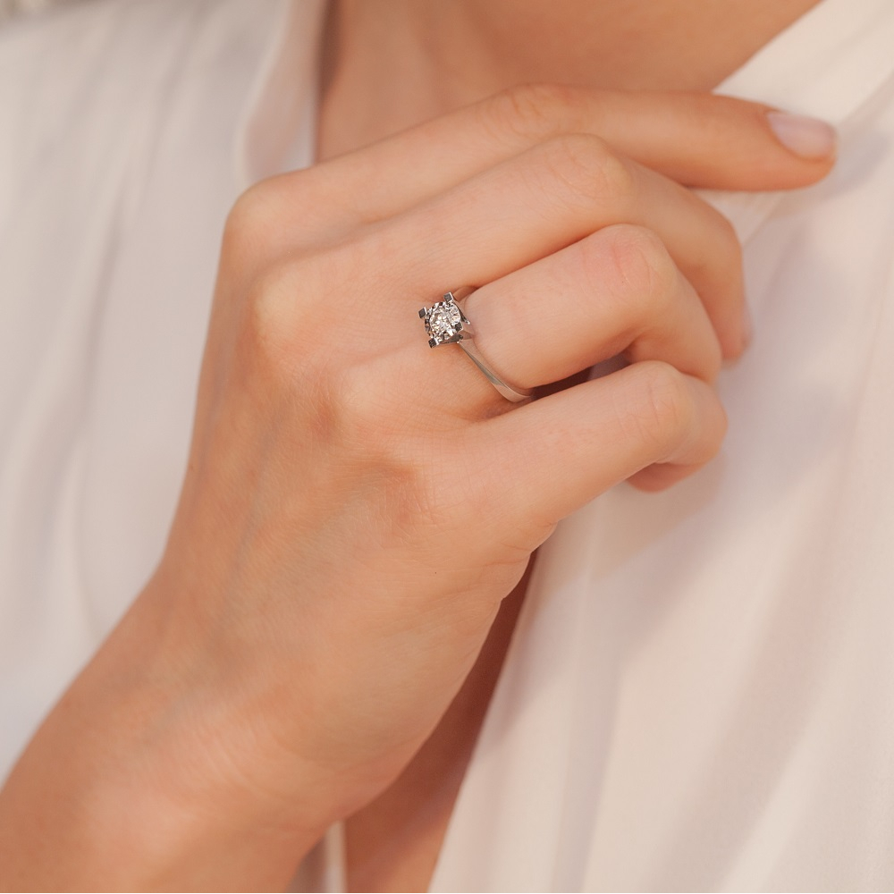 Pırlanta Miracle Tektaş Yüzük (0.30 Karat Görünümlü)