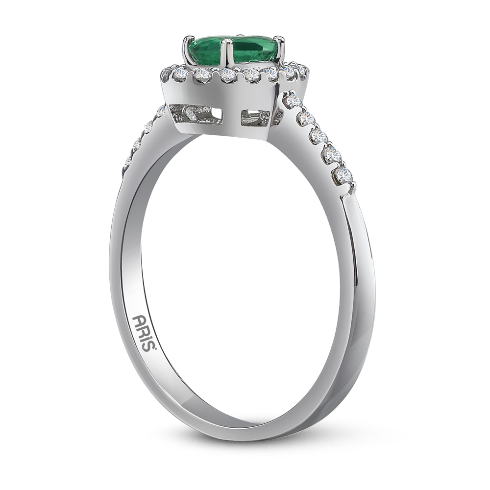 0.68 Karat Oval Kesim Zümrüt Pırlanta Yüzük