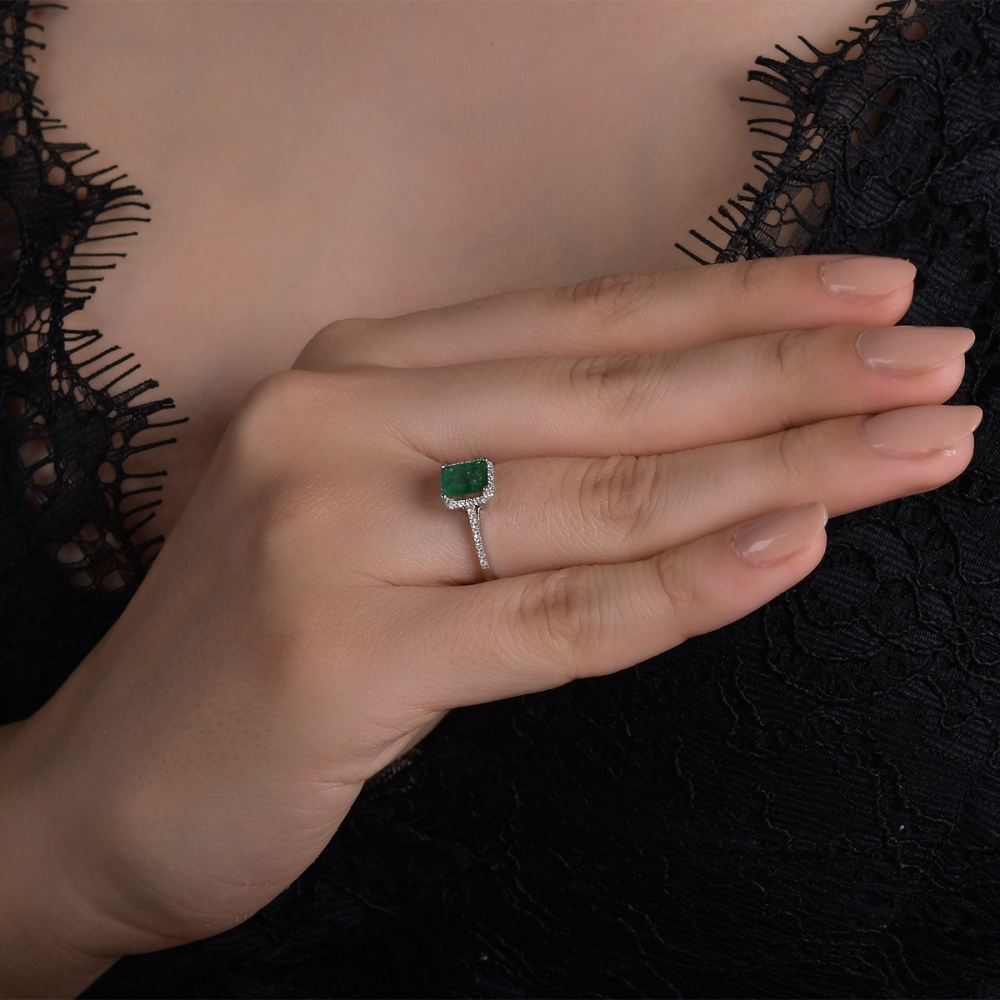 1 Karat Zümrüt Pırlanta Yüzük