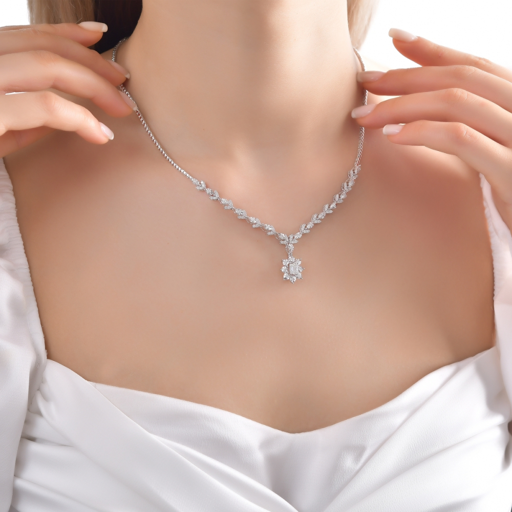 Baget Pırlantalı Gerdanlık