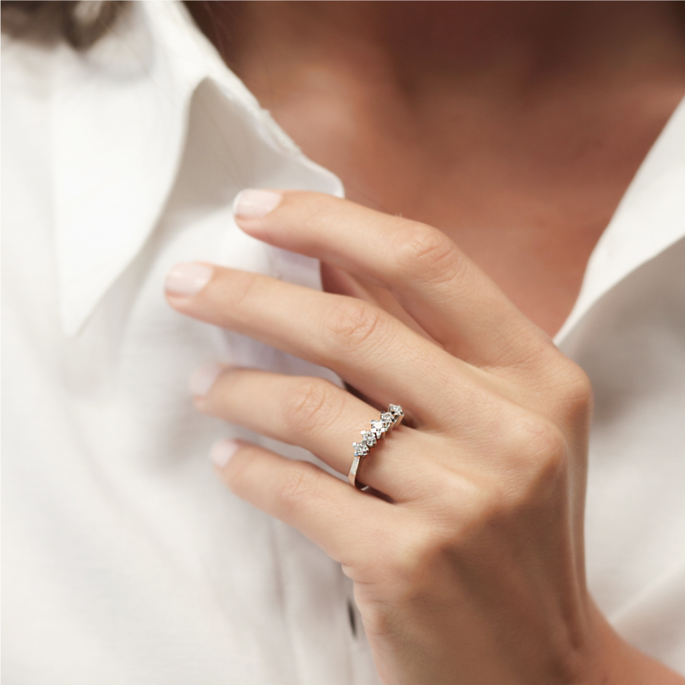 0.30 Karat Pırlanta Beştaş Yüzük