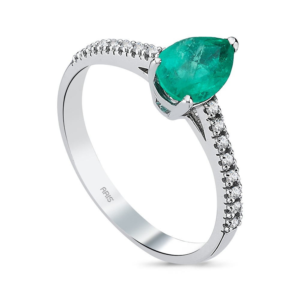 0.98 Karat Pırlanta Damla Kesim Zümrüt Yüzük