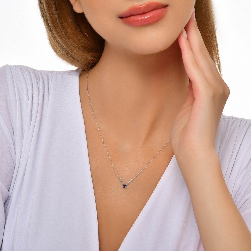 Baget Pırlantalı Prenses Kesim Safir Kolye