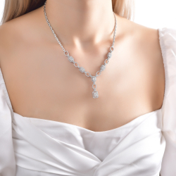 2.20 Karat Pırlanta Baget Gerdanlık