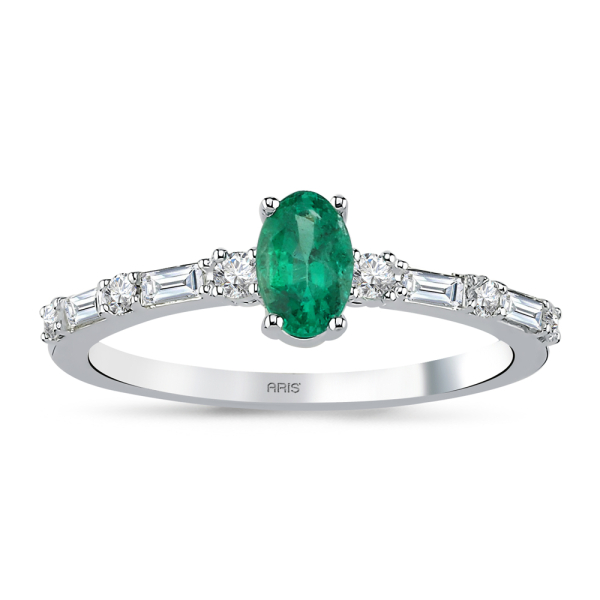 Oval Zümrüt Pırlanta Yüzük