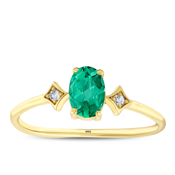 0.37 Karat Pırlanta Oval Zümrüt Yüzük