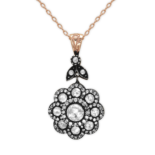 0.82 Karat Elmas Kolye