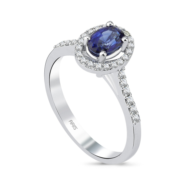 0.82 Karat Pırlanta Oval Safir Yüzük